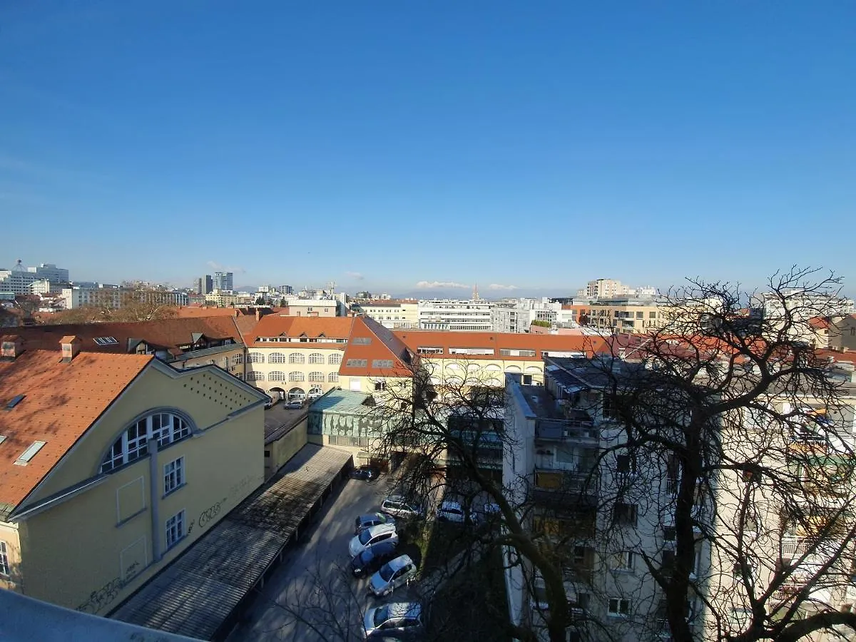 Bossa Nova Castle&Outstanding Home With Garage Ljubljana 0*,  Slovenië