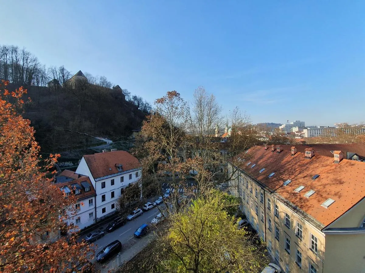 Bossa Nova Castle&Outstanding Home With Garage Ljubljana 0*,